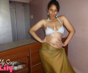 Indian woman lets a boob..