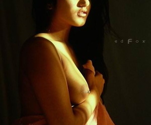 Subhuman model Sunny Leone..
