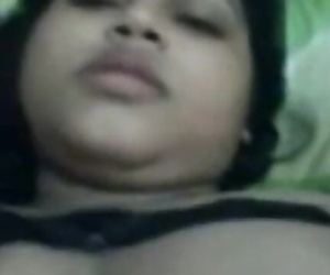 Desi Beautiful Obese Aunty..